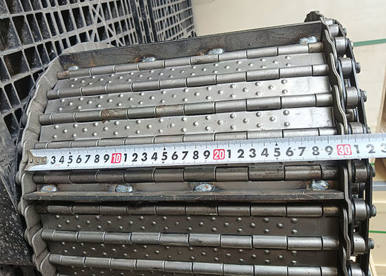 Good price Heavy Duty 3mm Thickness Carbon Steel Plate Conveyor Belt With Baffle For Chip Cleaner online