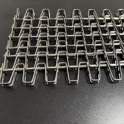 Good price Metal Chain Driven Horseshoe Stainless Steel Honeycomb Mesh Belt for Seafood Cooling online