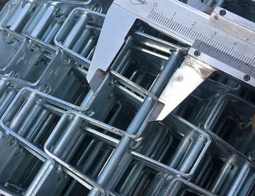 Good price Heavy Duty Honeycomb Flat SGS Gi Mesh Conveyor Belt online